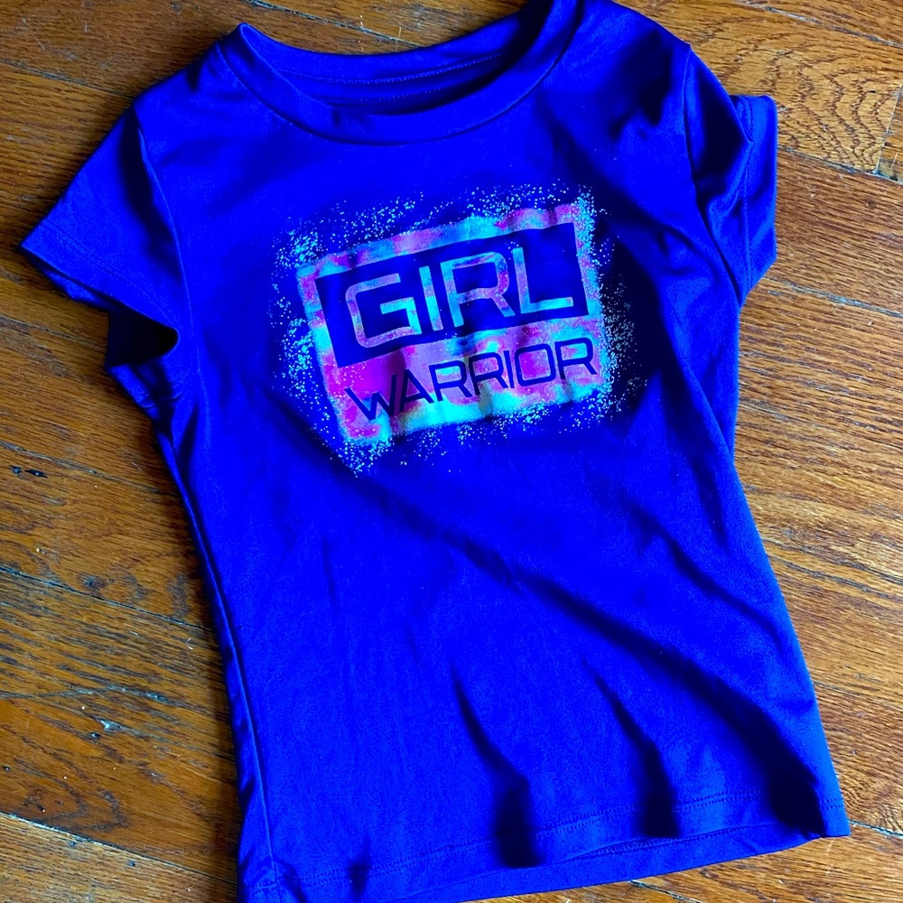 🌿3/$10 GIRL! Tee 😊